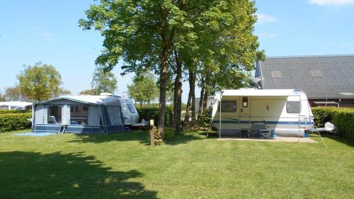 kampeerplaats_tien_01-947356775